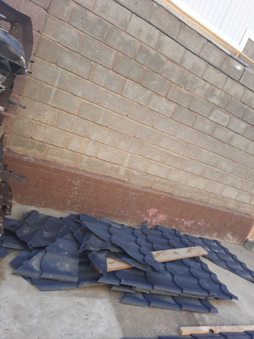 Продам б/у металл черепица на 400м2