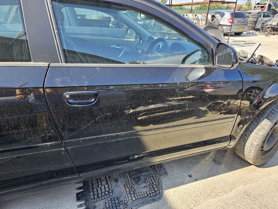 Usa Stanga A3 Coupe LY9B Usa Dreapta A3 Coupe LY9B Coupe