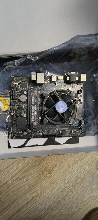 Kit placa de baza și procesor i3 Gen 9