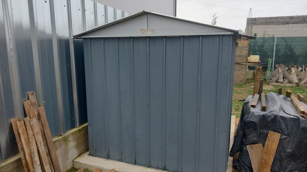 Baracă exterioară pentru unelte prevăzută cu două uși 180x120x180