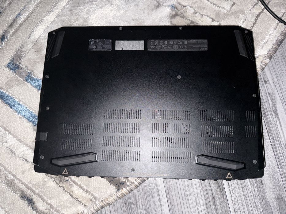 Acer nitro 7 gaming laptop