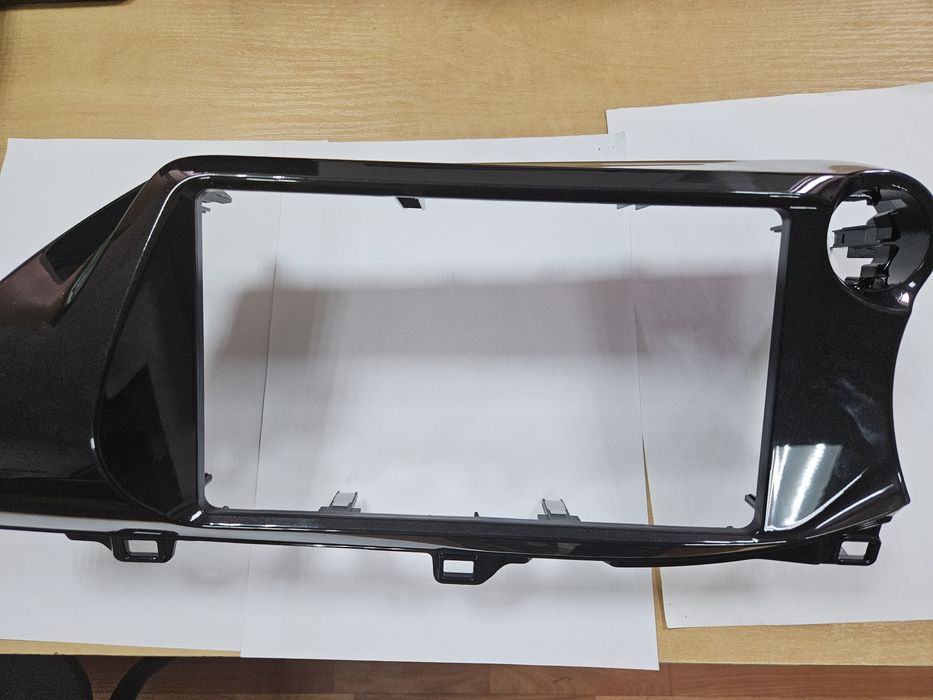 Продам магнитолу Тойота Хайлюкс