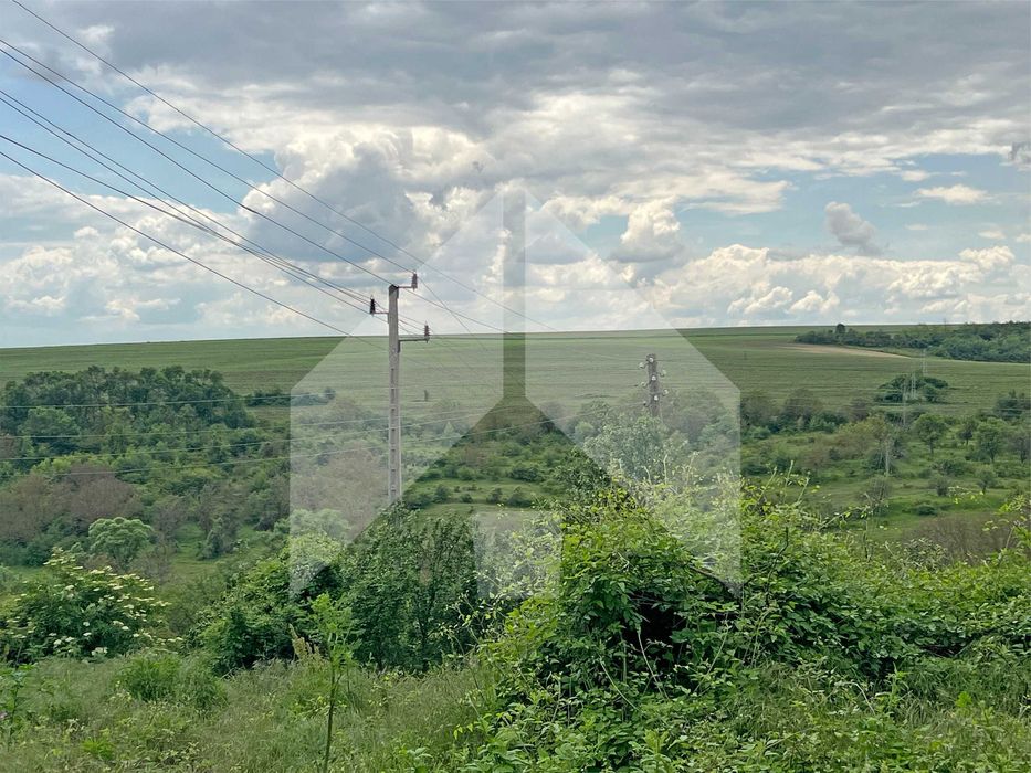 Продава тухлена селска къща в ЕКО село Беджене, община Нови пазар.