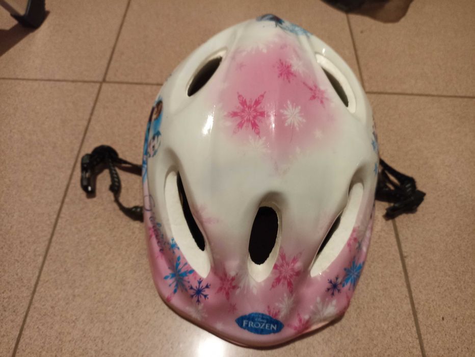 Защитни каски за дете.