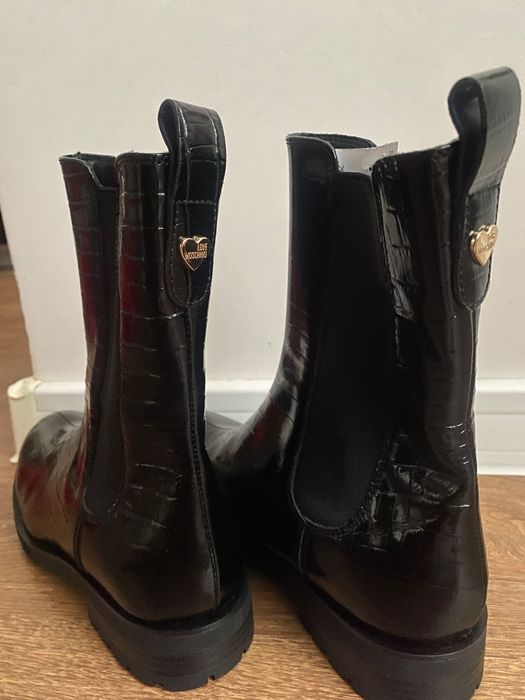 Оригинални Боти-Love Moschino 37 номер