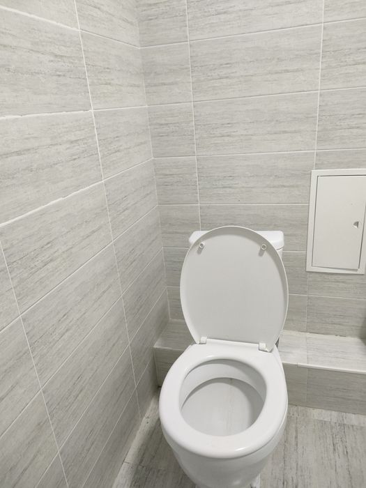 Продажа туалет,раковина, зеркало