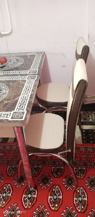 Кухонный стол и 6стулья