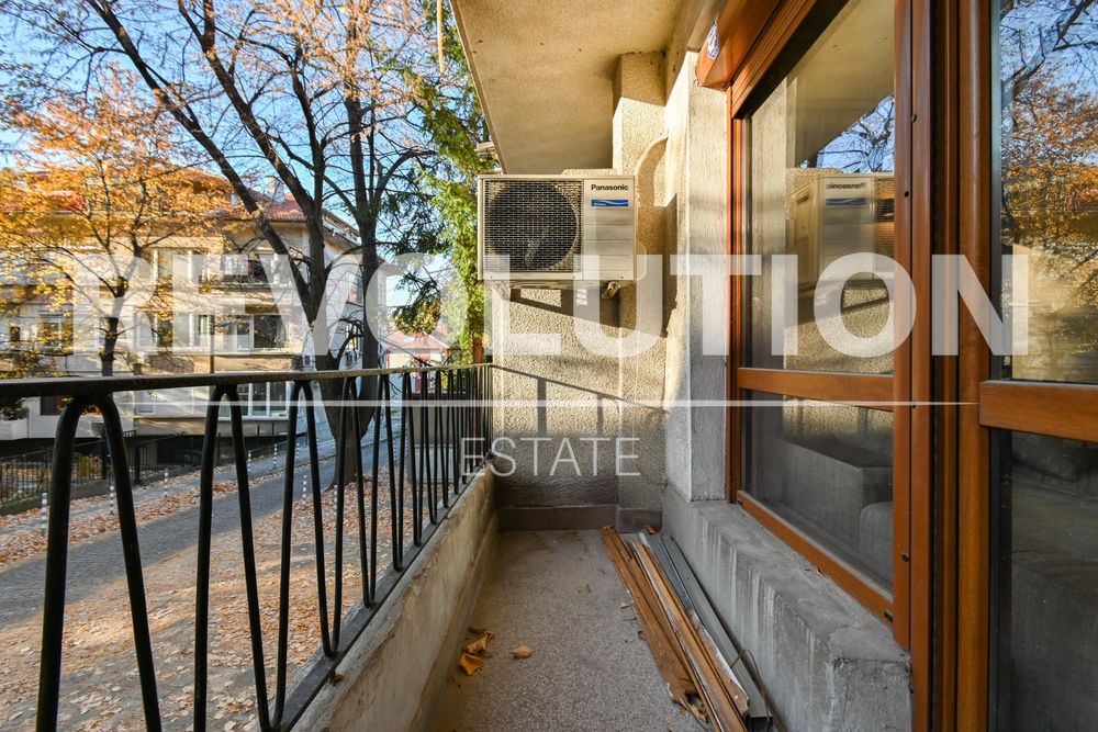 Дава се под наем Тристаен апартамент в София, Лозенец - 120 кв.м за 900 € - Снимка #14