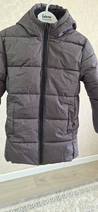 Продам куртку на мальчика