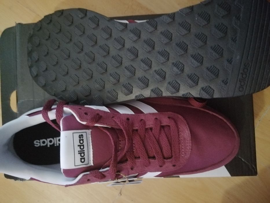 Adidas marimea 43 grena noi