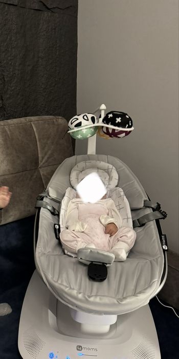 Продам кресло-качалку 4moms Mamaroo