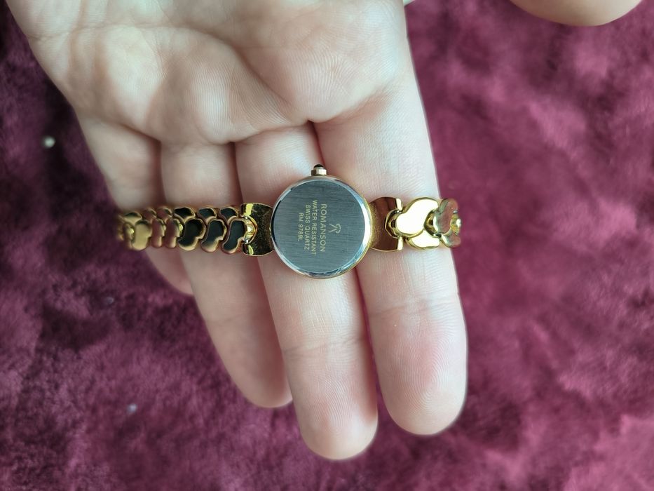 Часы женские Romanson