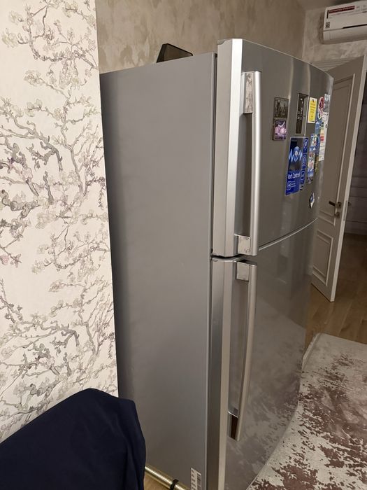 Холодильник Samsung