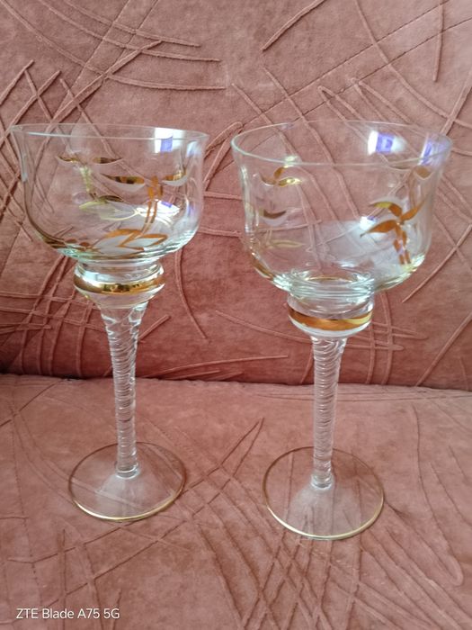 Сватбени чаши с орнаменти