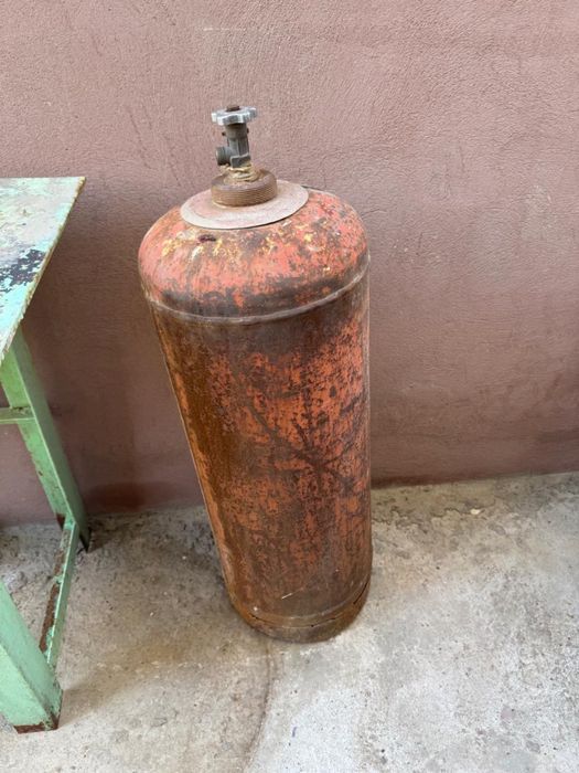 Большой газовый балон бу