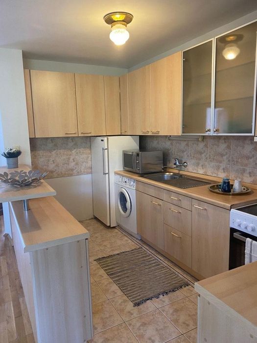 Дава се под наем Четиристаен апартамент в София, Център - 90 кв.м за 900 € - Снимка #3