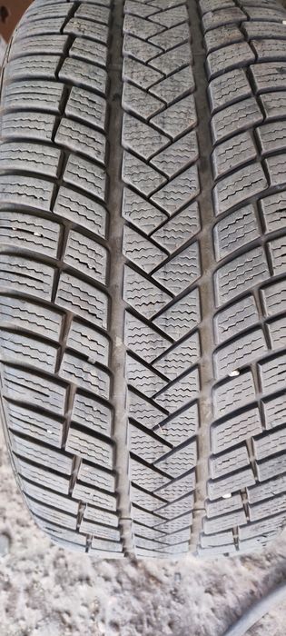 Гуми Vredestein Wintrack pro 245/45/18