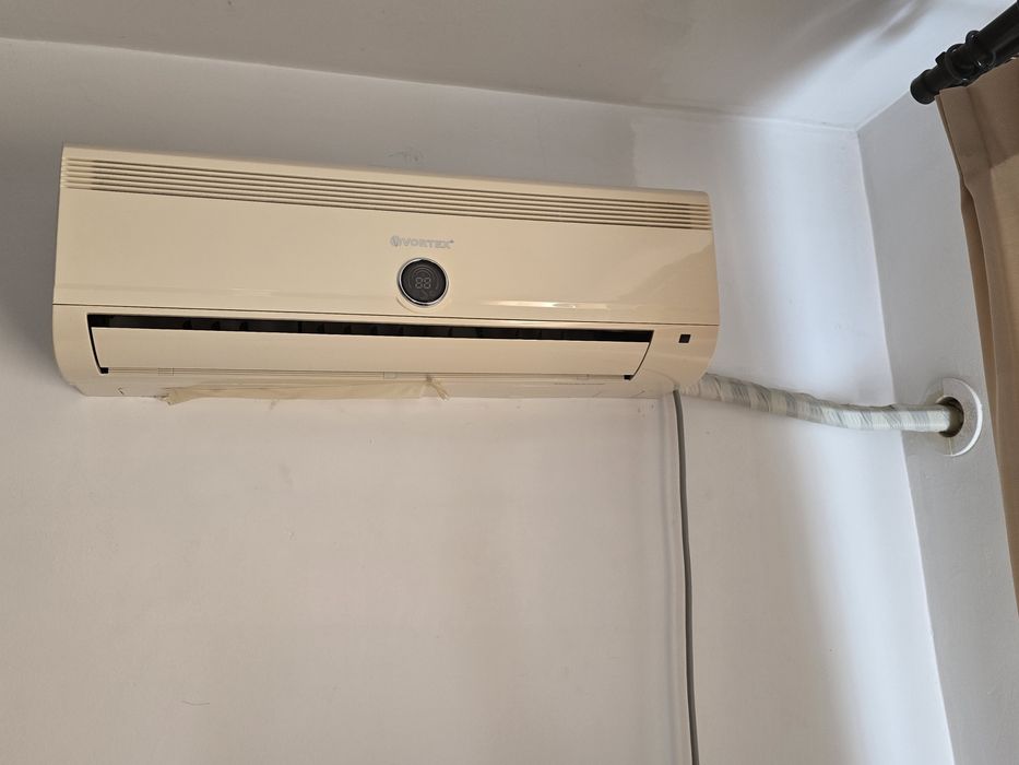Vând aer condiționat Vortex VAC-A12A1D – 11.000 BTU