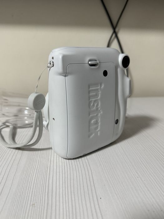 Instax 11 mini белый