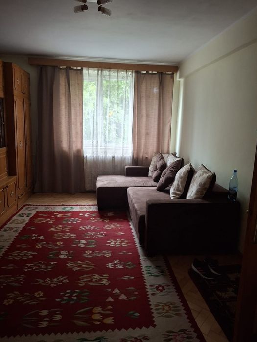Inchiriez apartament
