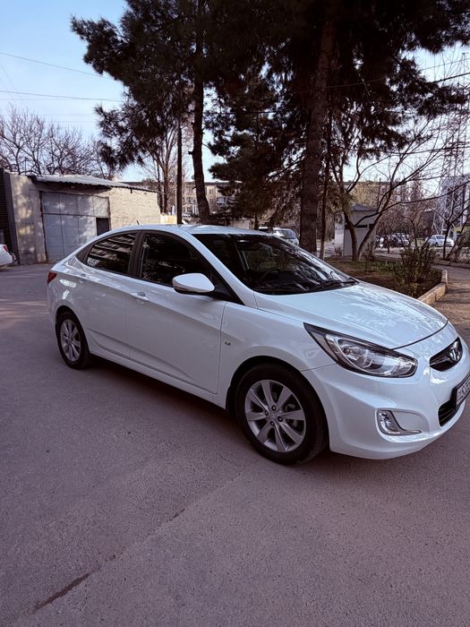 Hyundai Accsent 2011