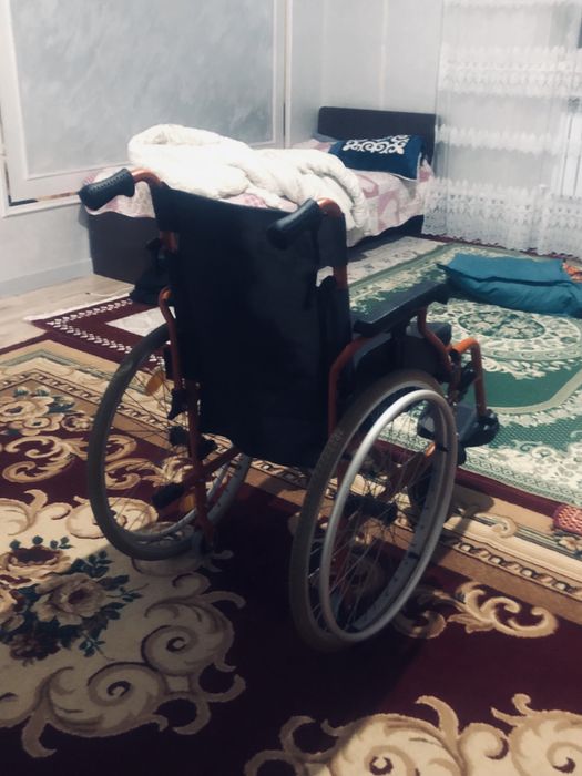 инвалидньй колёска