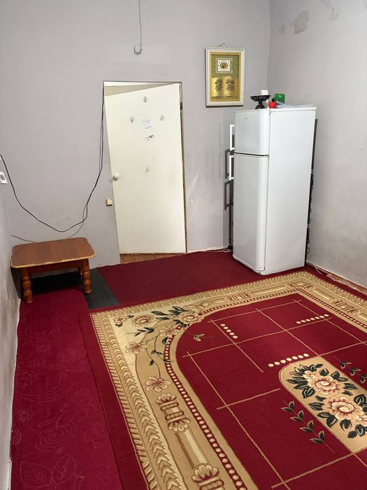 Срочно сдаётся 1/3/4 Аския базар быв.общежитя 200 y.e