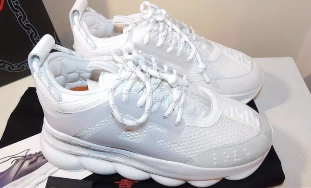 Versace chain reaction
