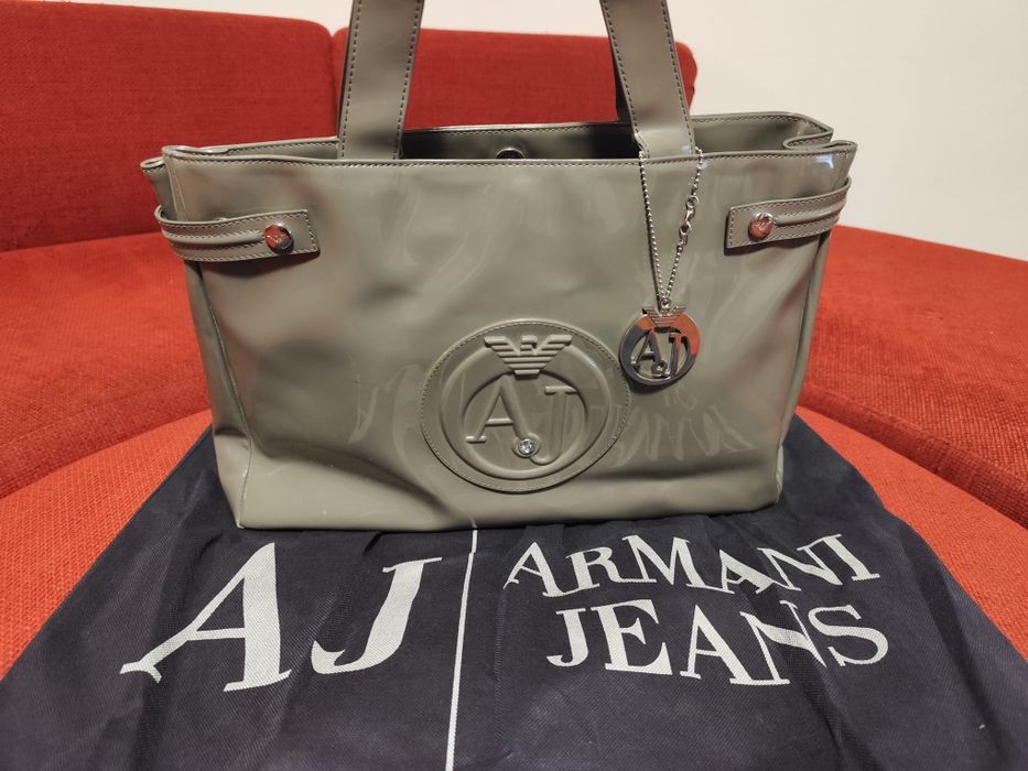 Geantă originala Armani Jeans AJ din piele naturala lăcuită