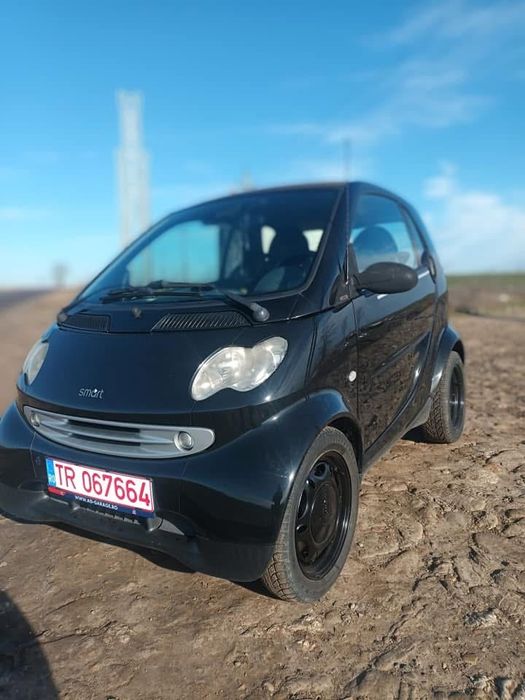 Smart fortwo pentru piese sau intreg