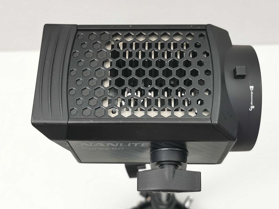 Nanlite Forza 60 компактно студийно LED осветление (5600K Day-Light)