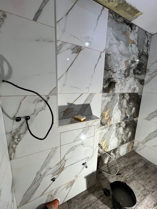 Ремонт на баня, плочкаджия