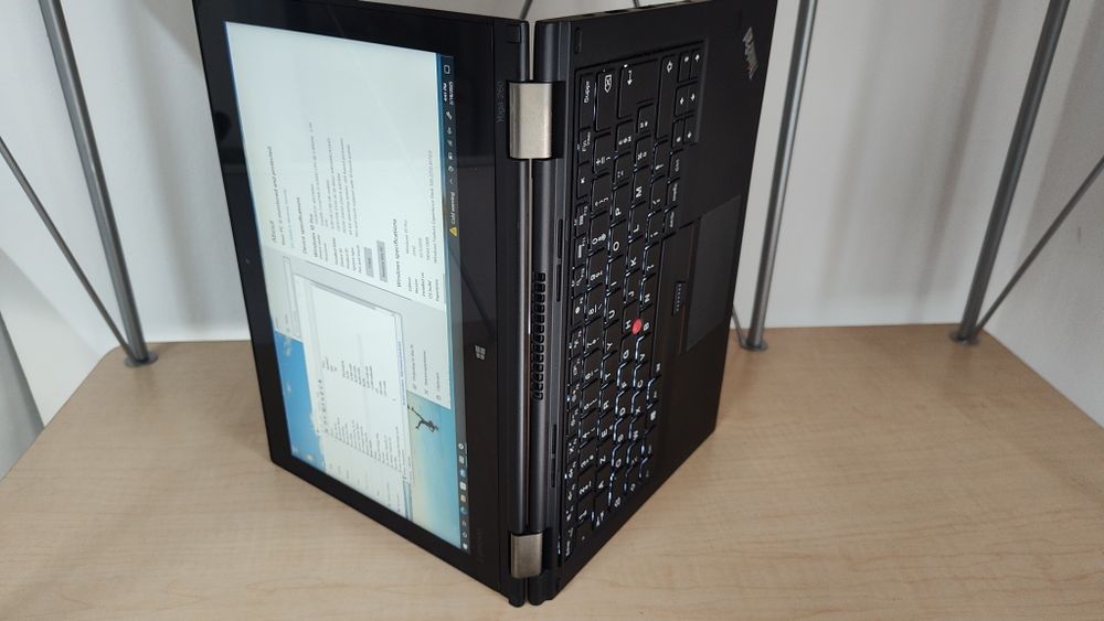 Lenovo Yoga 260 Intel i5 6300 8GB RAM SD 256 GB