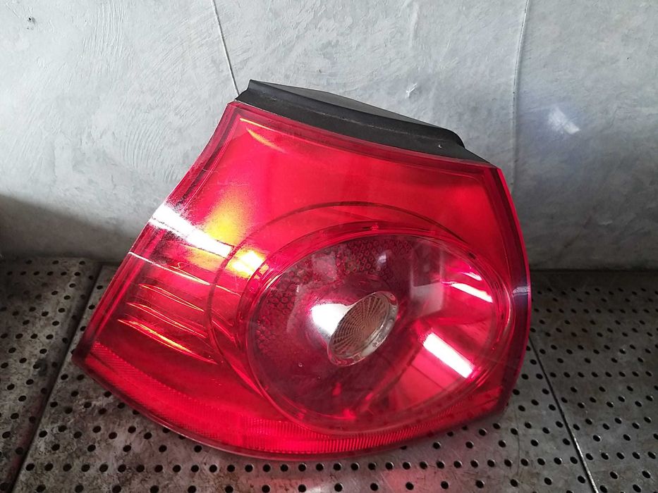 Stop tripla lampa stanga aripa vw golf 5 1k hatchback 1k6945095ac 89031704