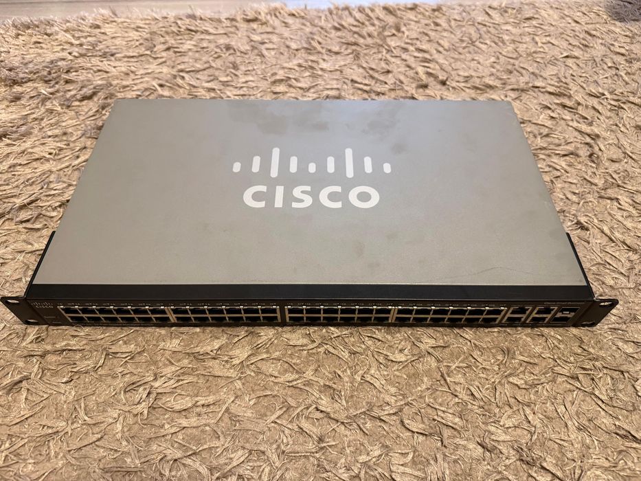Switch CISCO SG300-52