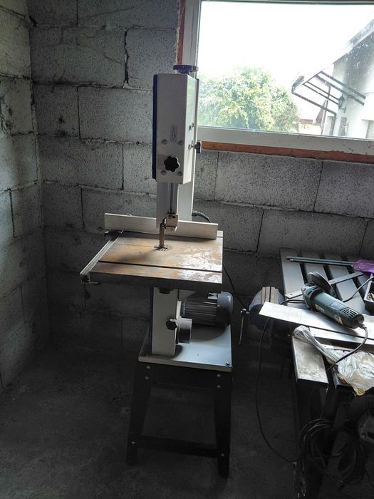 Fierăstrău cu Bandă scheppach hbs 300