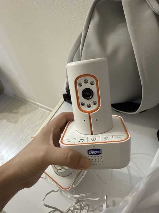Продам видеоняню чикко