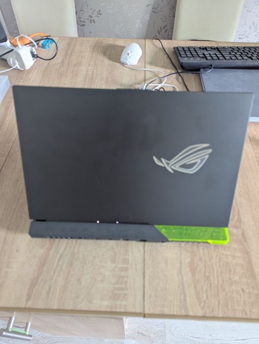 Laptop Asus ROG Strix G513RC