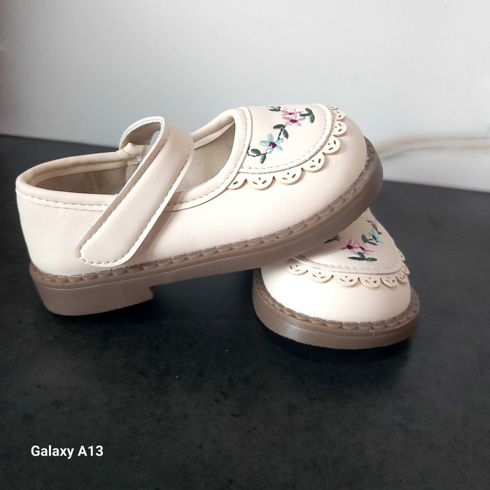 Adidasi,pantofi fete 22 24
