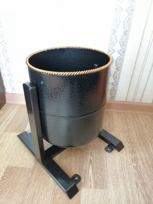 Металлическая урна в стиле лофт