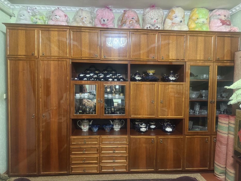 Продам стенка производства руминия