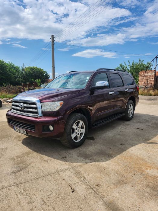 Toyota Sequoia 5.7 бензин