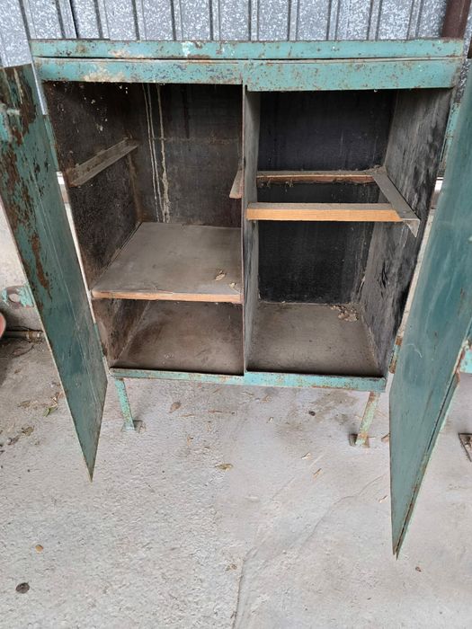 Продам железный сейф