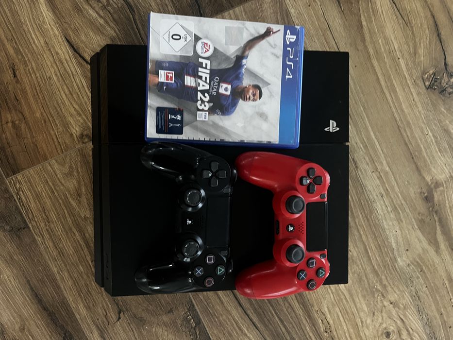 PlayStation 4 slim cu 2 manete controlere si joc fifa 23