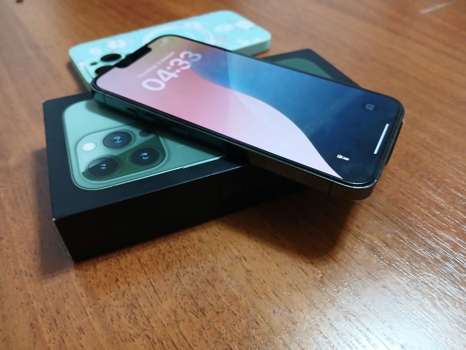 Айфон 13 про в идеале как новый