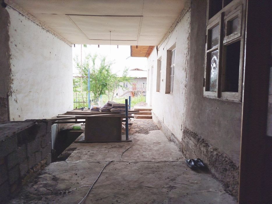 Uchastka sotiladi
