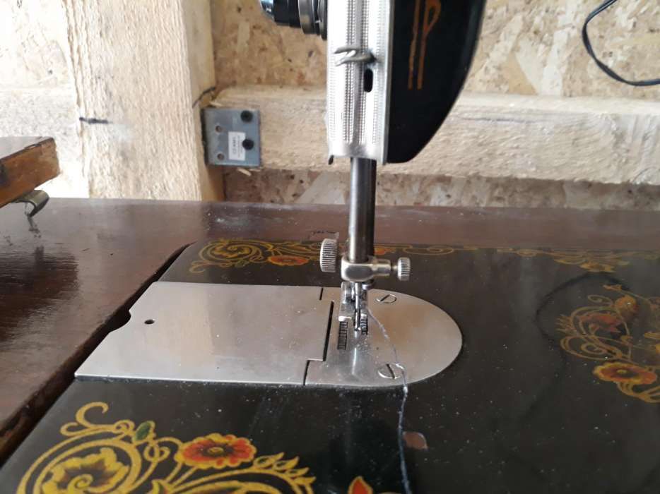 Masina de cusut UNION