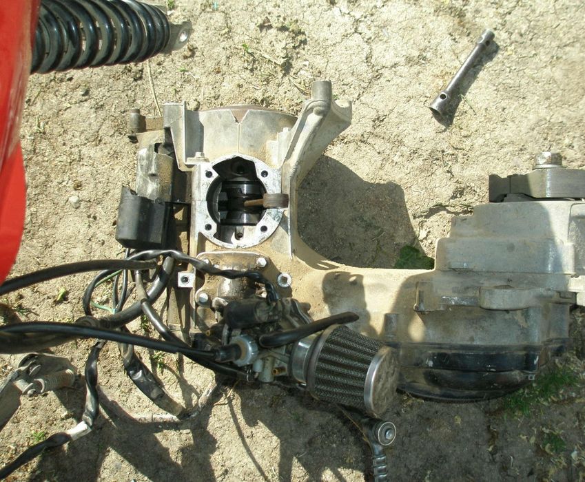 Repar motoare de 50-125cc, scutere în 2T-4T,motoare de cross-atv