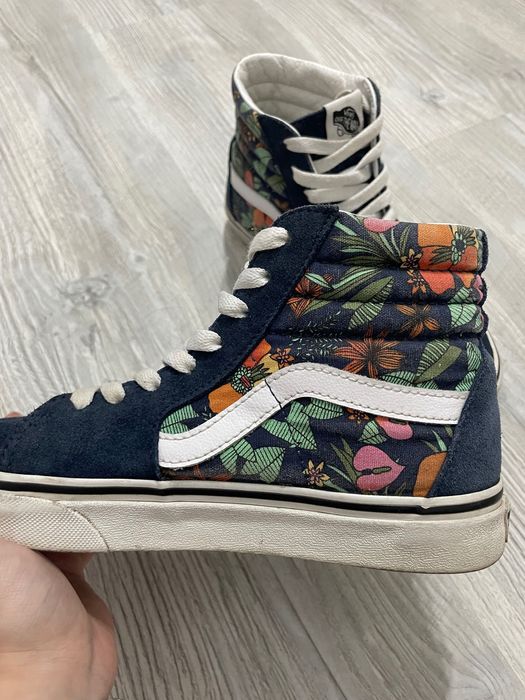 Converse teniși multicolor