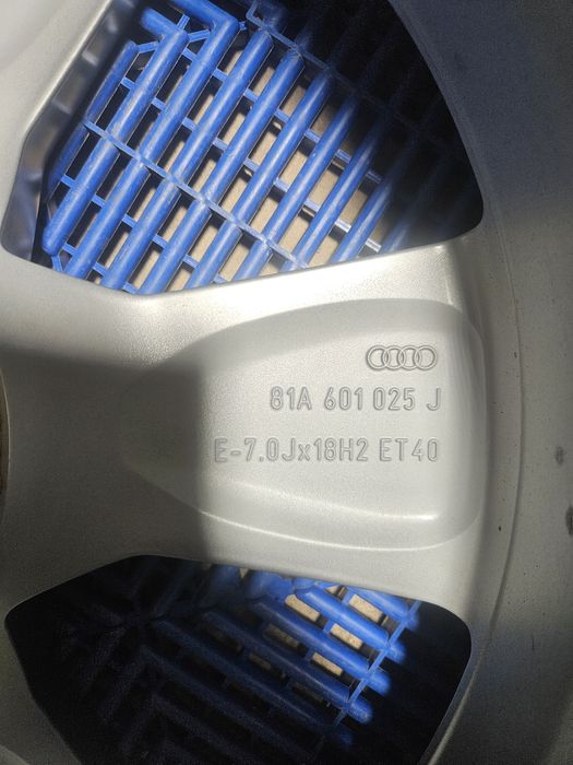 Vând jante R18 Audi Q2 SQ2 Model 81A601025J